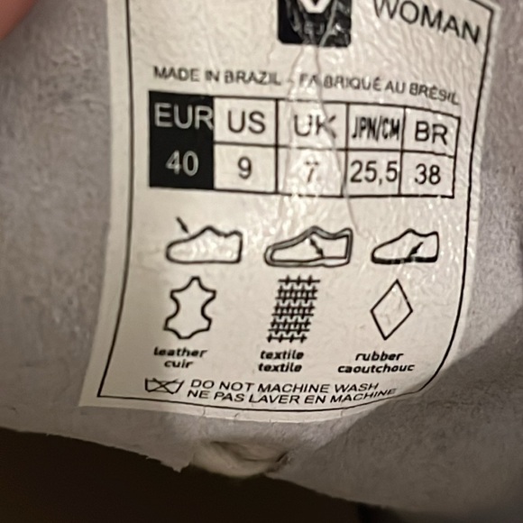 Veja Shoes - Picture 6 of 10